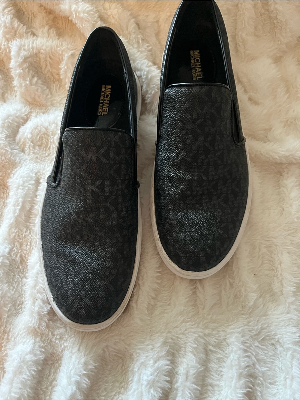 Michael Kors Black Slip-On Logo Athletic Sneakers  Size 8.5 EUC